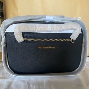 Michael Kors Jet Set Large Crossbody Bag Black w gold chain shoulder NWTs